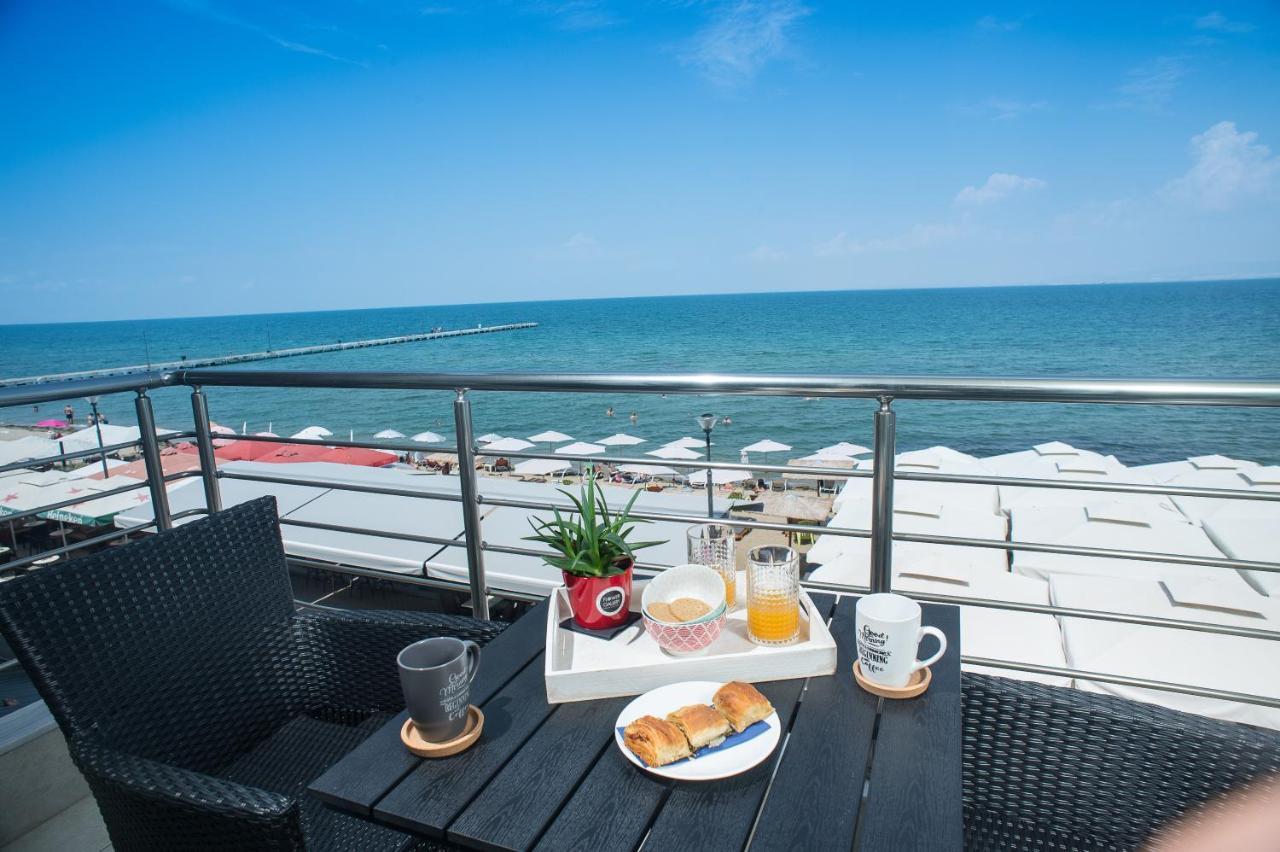 Lux Vip Apartments Peraía 外观 照片