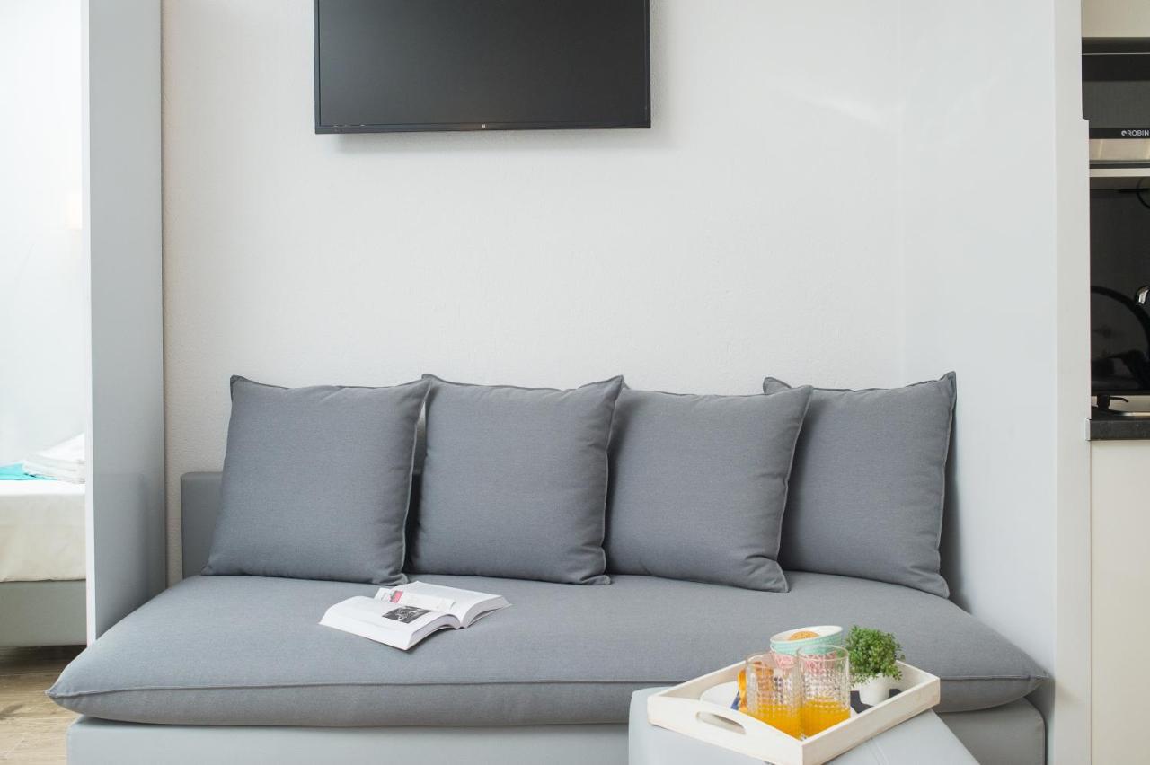 Lux Vip Apartments Peraía 外观 照片