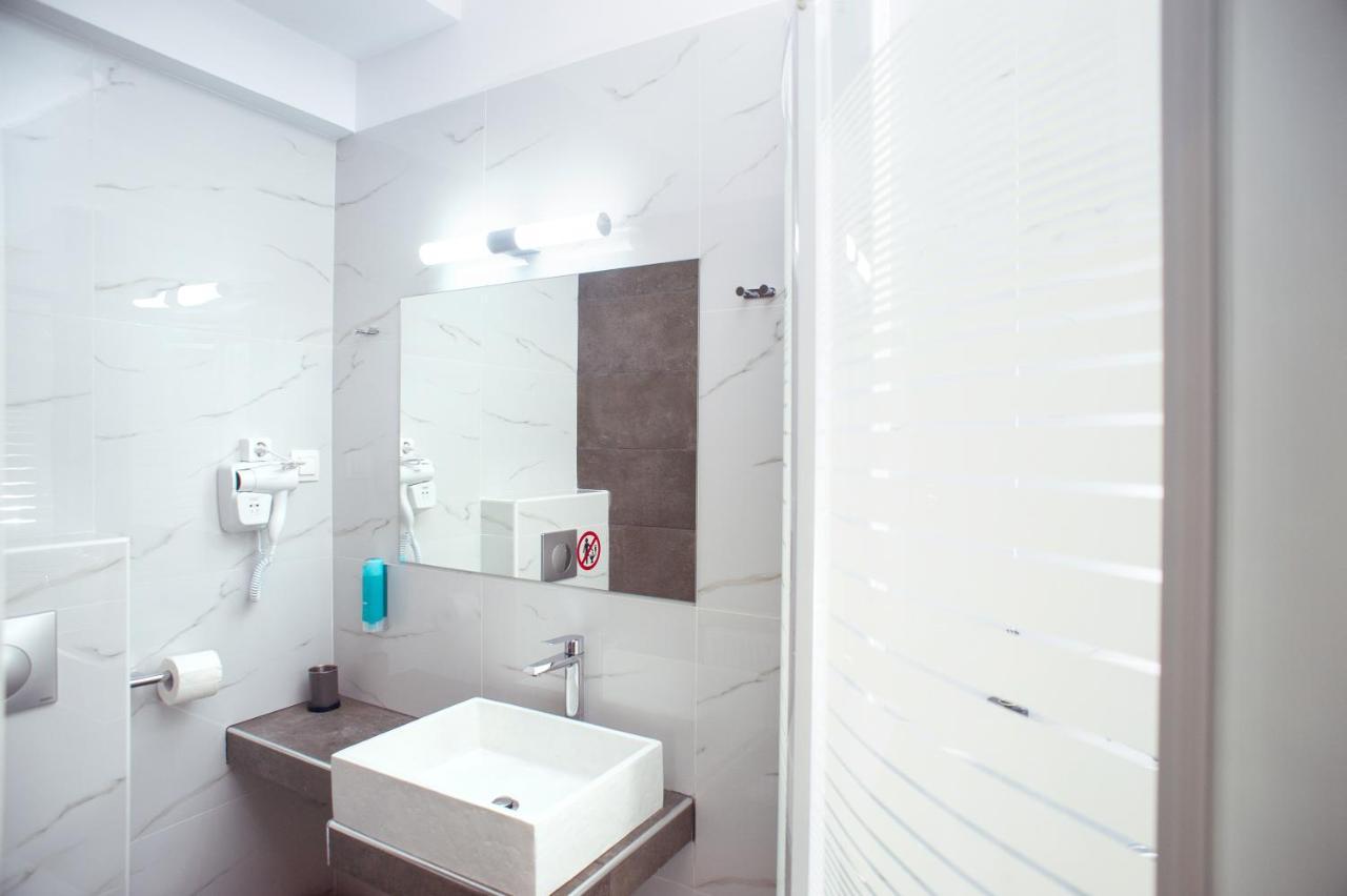 Lux Vip Apartments Peraía 外观 照片