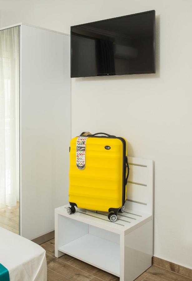 Lux Vip Apartments Peraía 外观 照片
