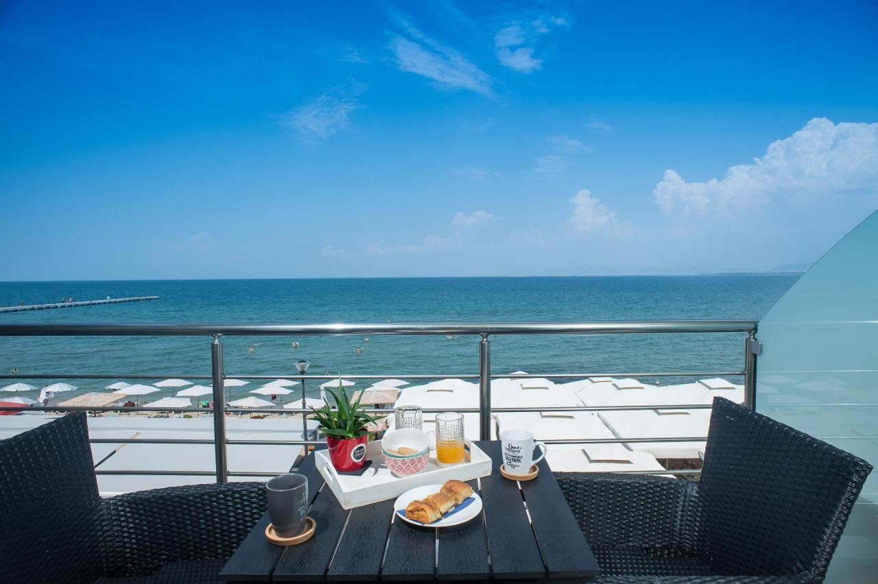 Lux Vip Apartments Peraía 外观 照片