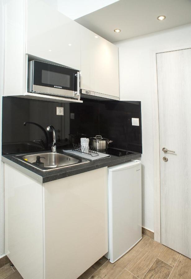 Lux Vip Apartments Peraía 外观 照片
