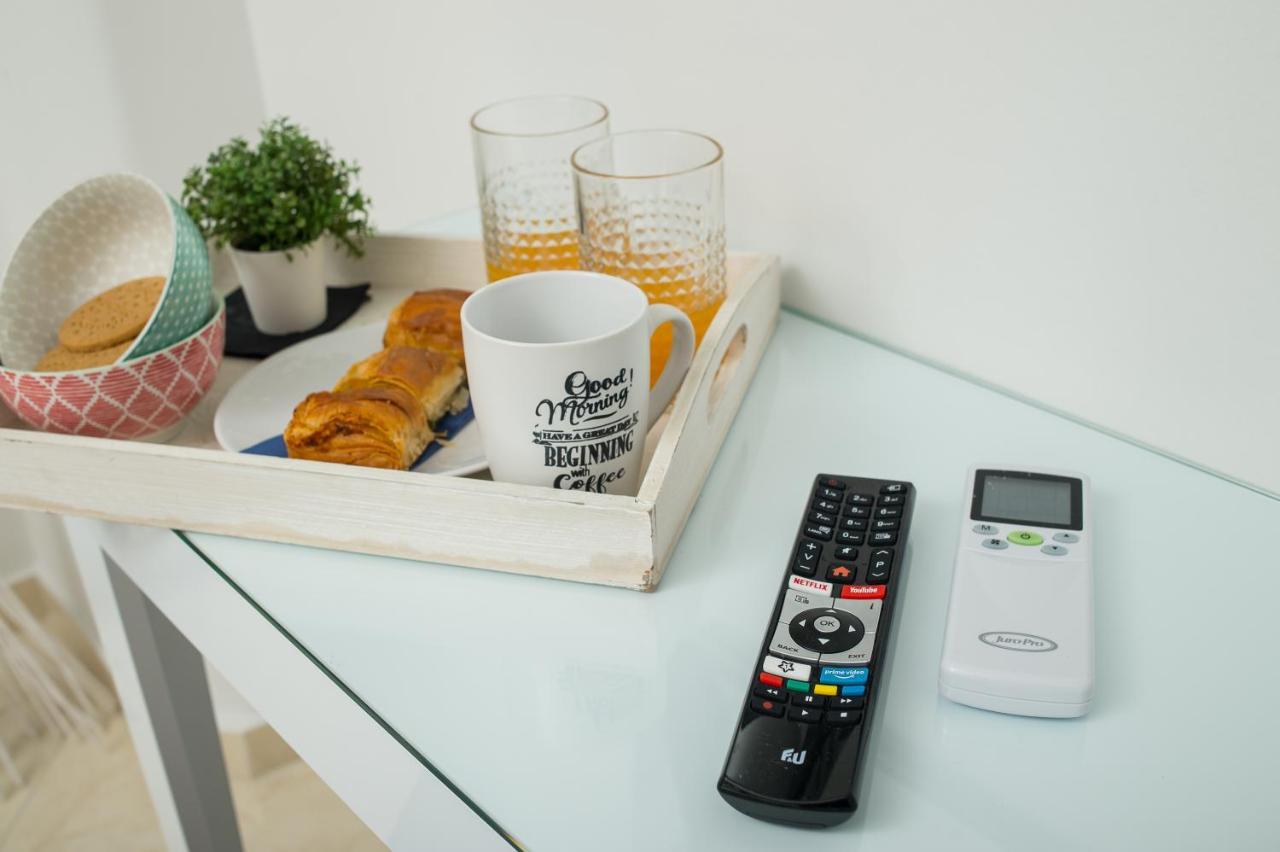 Lux Vip Apartments Peraía 外观 照片