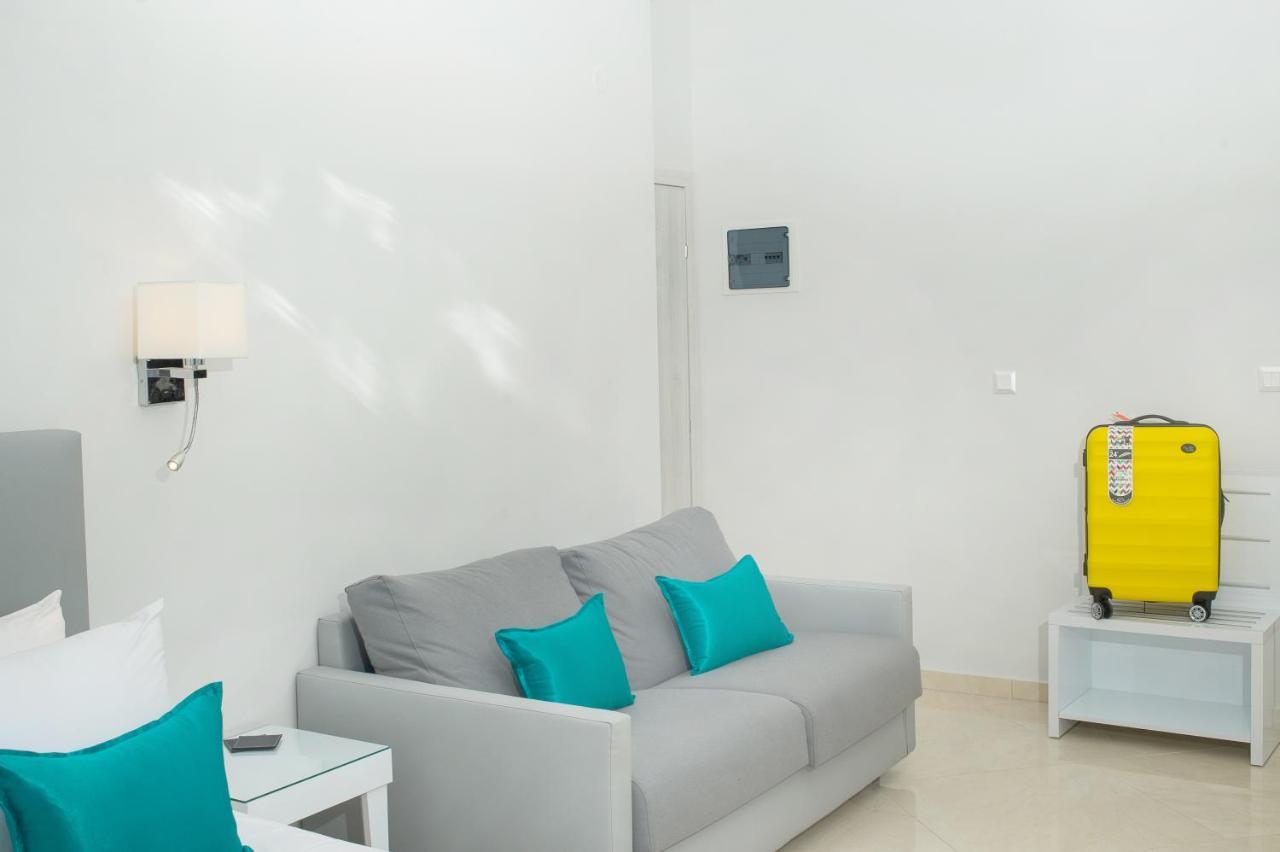 Lux Vip Apartments Peraía 外观 照片