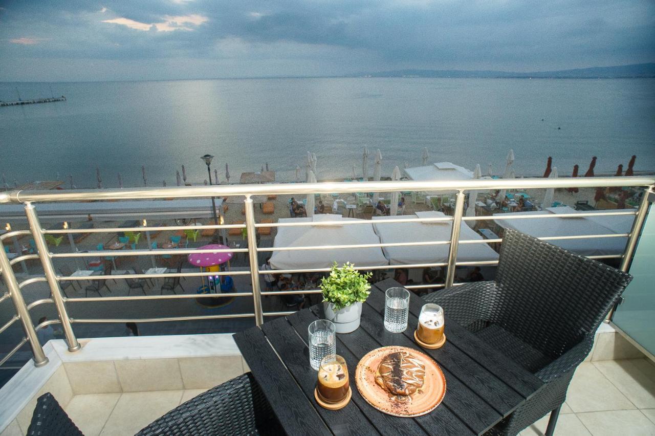 Lux Vip Apartments Peraía 外观 照片